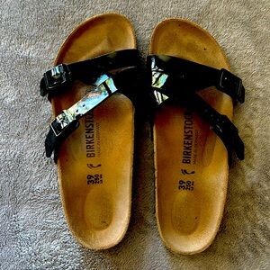 Birkenstock Black Patent Leather Sandals, Size 39. Like new hardly warn.